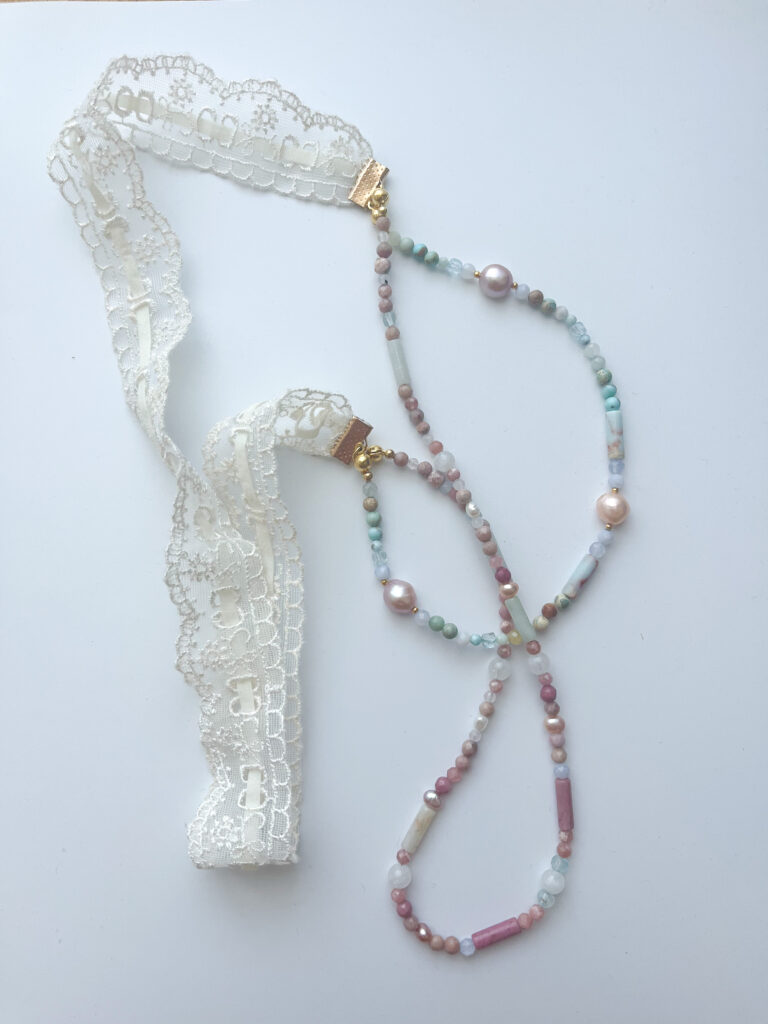 Bluebird necklace with pearls, natural stones and ribbon